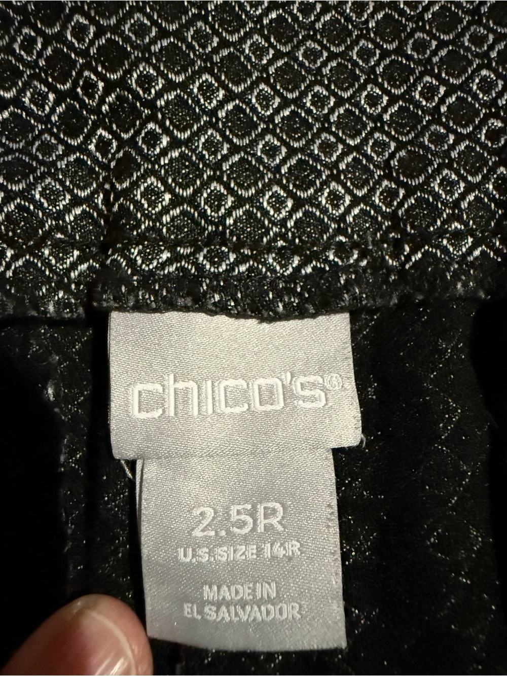 Chico's‎ Black Geometric Pattern - Picture 2 of 4